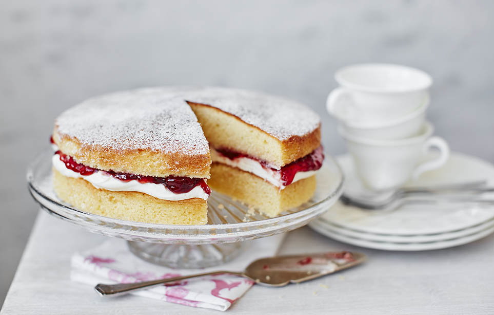 victoria sponge cake